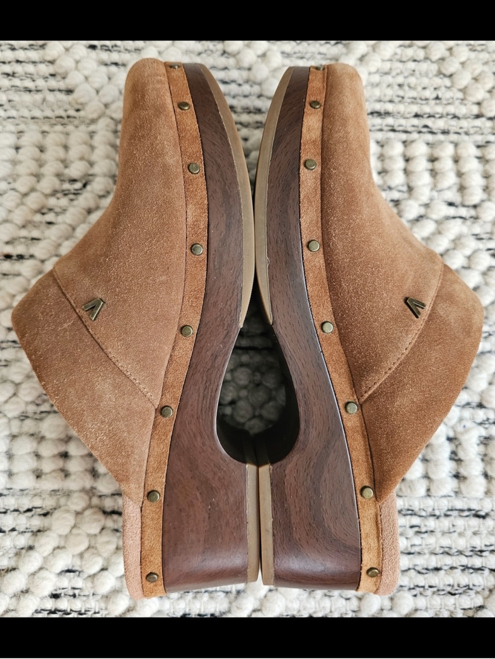 Vionic Kacie Suede Clogs